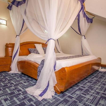 Wida Resort Kilimani Найроби Экстерьер фото