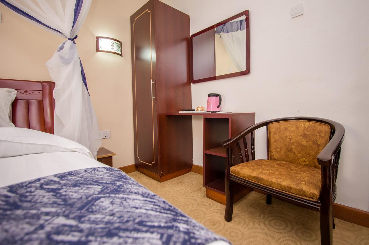 Wida Resort Kilimani Найроби Экстерьер фото